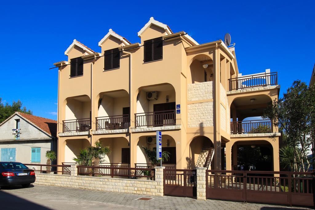 Apartments Maky & Dino Vodice Exterior foto