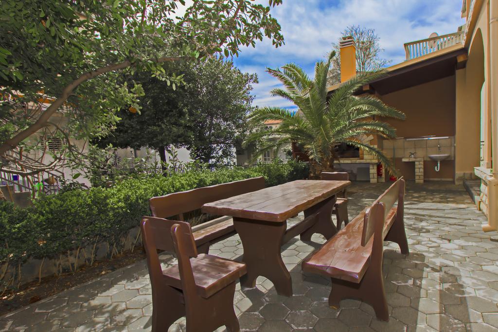 Apartments Maky & Dino Vodice Exterior foto