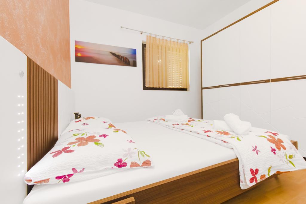 Apartments Maky & Dino Vodice Zimmer foto